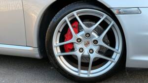 Image 3/25 of Porsche 911 Carrera S (2006)