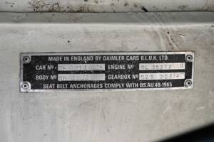 Bild 22/36 von Daimler Sovereign 4.2 (1976)