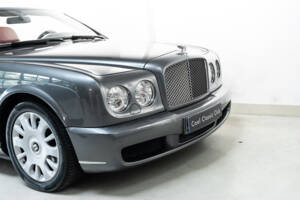 Bild 33/45 von Bentley Azure (2007)