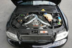 Image 38/41 of Audi RS4 Avant (2000)