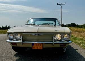 Image 6/13 of Chevrolet Corvair Monza (1965)