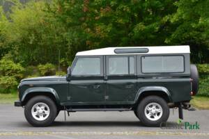 Afbeelding 2/50 van Land Rover Defender 110 Td5 (2000)