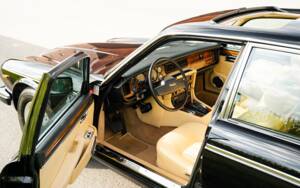 Image 12/37 of Daimler Double Six (1992)