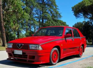 Image 1/24 de Alfa Romeo 75 1.8 Turbo Evoluzione (1987)
