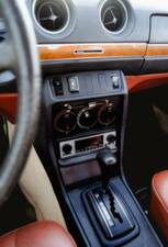 Image 8/8 of Mercedes-Benz 280 E (1976)