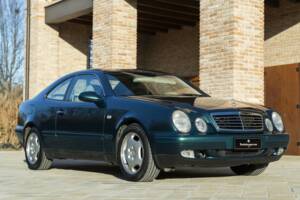 Image 4/50 of Mercedes-Benz CLK 200 (1997)