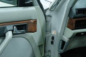 Bild 43/50 von Mercedes-Benz 300 SEL (1986)