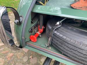 Immagine 23/30 di Jaguar XK 120 OTS (1950)