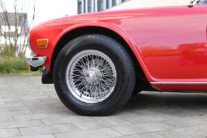 Image 5/49 of Triumph TR 6 (1976)