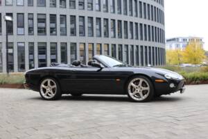 Image 1/45 of Jaguar XKR (2001)