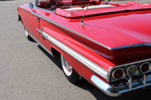 Image 11/31 of Chevrolet Impala Convertible (1960)