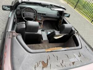 Image 23/44 of Mercedes-Benz 300 SL (1991)