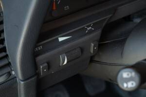 Image 30/50 de Alfa Romeo 164 2.0 (1991)