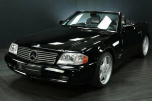 Image 1/30 of Mercedes-Benz SL 500 (1998)
