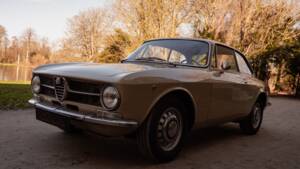 Image 4/54 of Alfa Romeo Giulia GT 1300 Junior (1972)