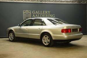 Immagine 27/50 di Audi A8 4.2 quattro (1995)