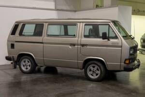 Bild 2/20 von Volkswagen T3 Caravelle wbx6 3.2 Oettinger (1991)