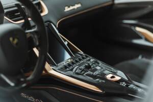 Image 39/68 of Lamborghini Sián FKP 37 (2021)