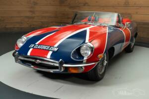 Image 5/8 de Jaguar E-Type (1970)
