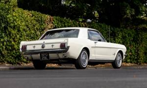 Image 3/50 of Ford Mustang 200 (1966)