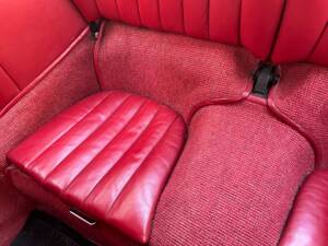 Image 30/63 of Porsche 356 C 1600 (1964)