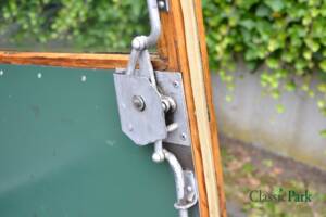 Image 36/50 of Morris Minor 1000 Traveller (1964)