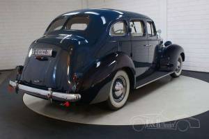 Image 15/19 of Packard Six (1938)