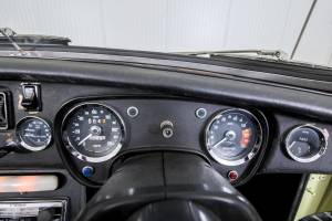 Immagine 42/50 di MG MGB (1976)