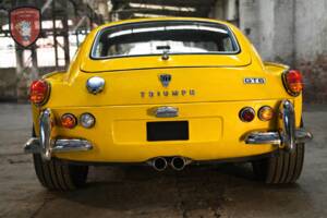 Image 2/12 of Triumph GT 6 Mk I (1968)