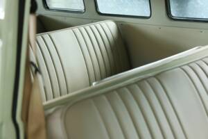 Image 25/47 of Volkswagen T1 minibus (1961)