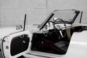 Afbeelding 17/48 van Alfa Romeo Giulia 1600 Spider (1963)