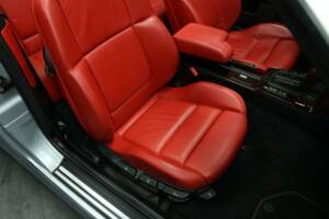 Immagine 29/50 di BMW 328i (1997)