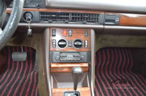 Bild 23/39 von Mercedes-Benz 300 SE (1986)