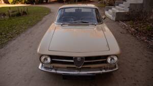 Image 6/54 of Alfa Romeo Giulia GT 1300 Junior (1972)
