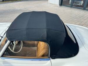Afbeelding 14/28 van Mercedes-Benz 190 SL (1960)