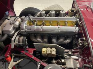 Afbeelding 19/19 van Jaguar E-Type 4.2 (1967)