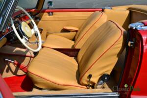 Image 12/50 de Mercedes-Benz 230 SL (1964)