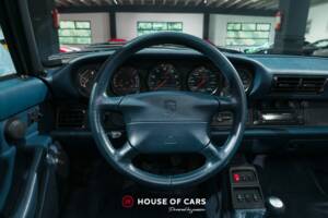 Image 17/25 de Porsche 911 Carrera 4 (1995)