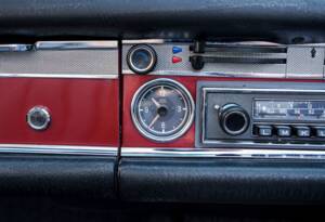 Image 26/33 of Mercedes-Benz 280 SL (1970)