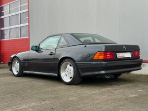 Imagen 10/46 de Mercedes-Benz 500 SL 6.0 AMG (1992)