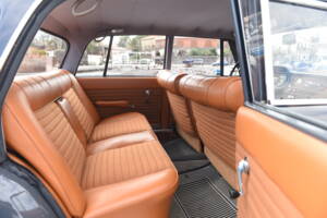 Image 5/19 of Alfa Romeo 2600 Berlina (1966)