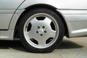 Image 13/50 of Mercedes-Benz C 36 AMG (1995)