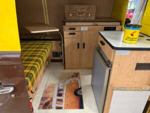 Image 15/19 of Volkswagen T2 Brasil Camper (1978)