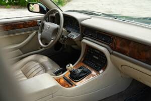 Image 18/50 of Jaguar XJ6 3.2 (1995)