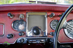 Image 34/50 de MG MGA Twin Cam (1958)