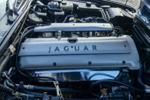 Image 45/50 of Jaguar XJ 6 4.0 Sovereign (1995)