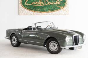 Image 14/38 of Lancia Aurelia B24 Convertible (1957)