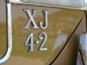 Bild 18/20 von Jaguar XJ 6 L 4.2 (1979)