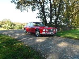 Image 7/52 of Jaguar XJ 6 2.8 (1971)