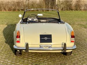 Image 22/33 of Alfa Romeo 2000 Spider (1960)